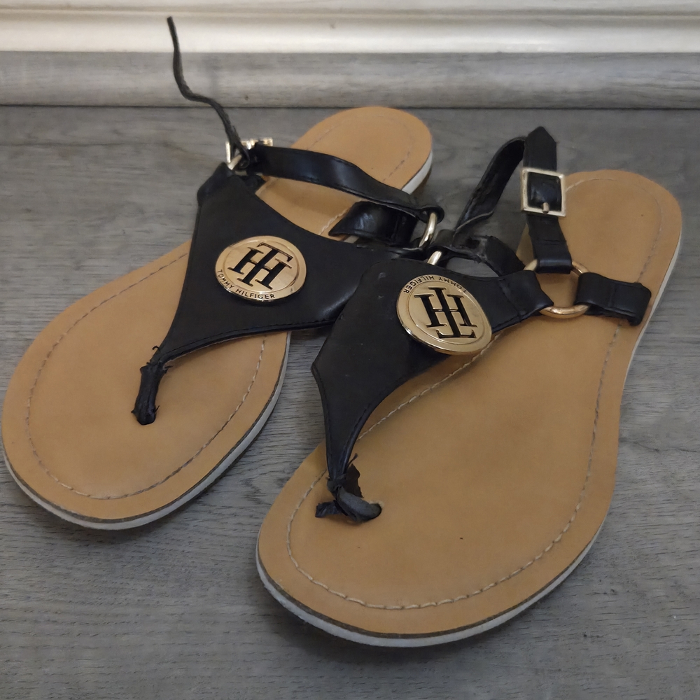 Tommy Hilfiger Grizz Women's Black Flat Ankle Strap Sandals